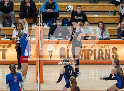 Thumbnail 2 in Roncalli vs. Jennings County (IHSAA 3A Semi-state semifinal) photogallery.