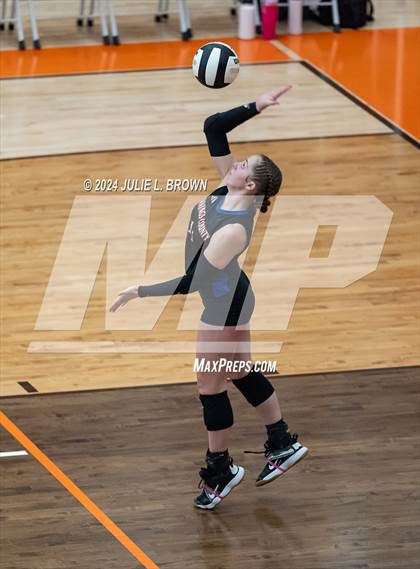Thumbnail 2 in Roncalli vs. Jennings County (IHSAA 3A Semi-state semifinal) photogallery.