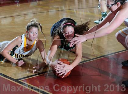 Thumbnail 3 in Royal vs. Thousand Oaks  (La Canada Tournament) photogallery.