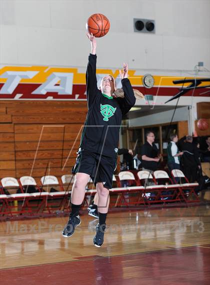 Thumbnail 1 in Royal vs. Thousand Oaks  (La Canada Tournament) photogallery.