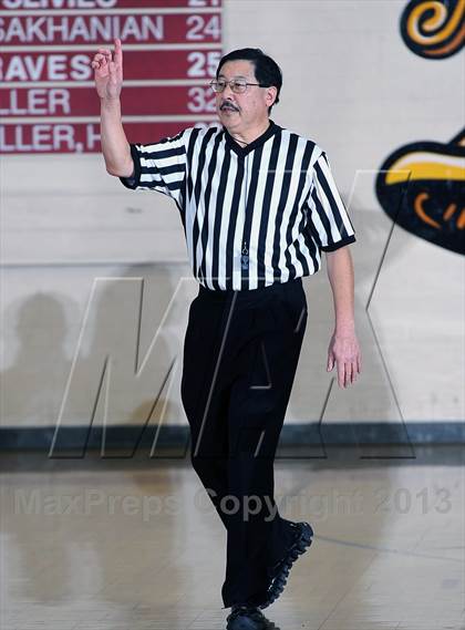 Thumbnail 3 in Royal vs. Thousand Oaks  (La Canada Tournament) photogallery.