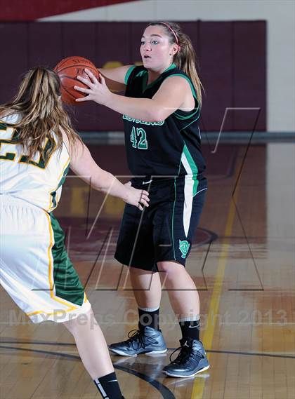 Thumbnail 1 in Royal vs. Thousand Oaks  (La Canada Tournament) photogallery.