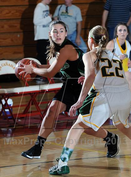 Thumbnail 2 in Royal vs. Thousand Oaks  (La Canada Tournament) photogallery.