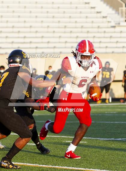 Thumbnail 3 in Fort Wayne North Side vs Fort Wayne Snider photogallery.