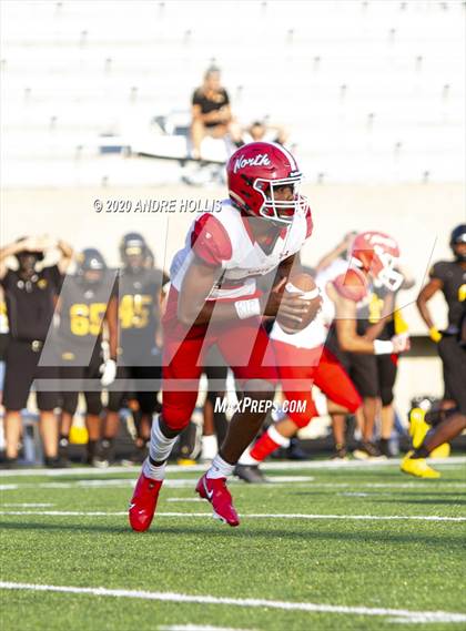 Thumbnail 1 in Fort Wayne North Side vs Fort Wayne Snider photogallery.