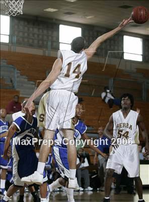 Thumbnail 1 in Serra vs. Jordan (Torrey Pines Holiday Prep Classic) photogallery.