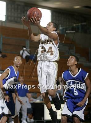 Thumbnail 2 in Serra vs. Jordan (Torrey Pines Holiday Prep Classic) photogallery.