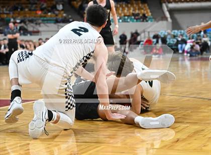 Thumbnail 1 in ThunderRidge vs. Rock Canyon (CHSAA 5A Great 8) photogallery.