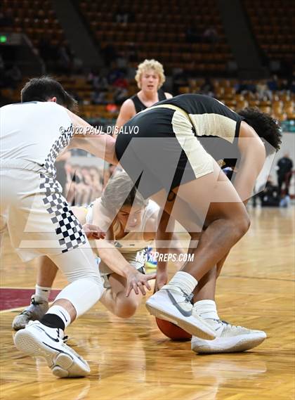 Thumbnail 2 in ThunderRidge vs. Rock Canyon (CHSAA 5A Great 8) photogallery.