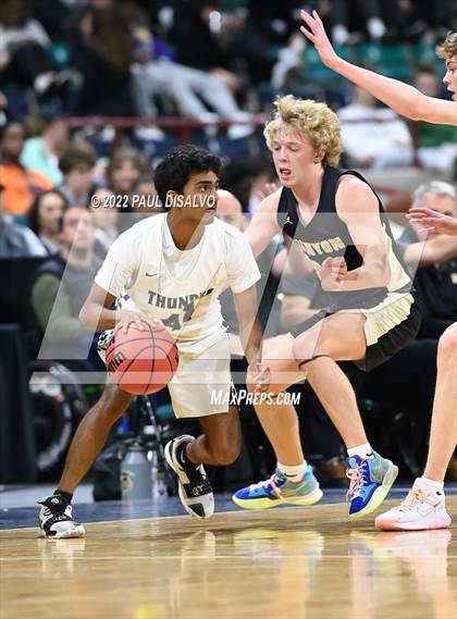 Thumbnail 2 in ThunderRidge vs. Rock Canyon (CHSAA 5A Great 8) photogallery.