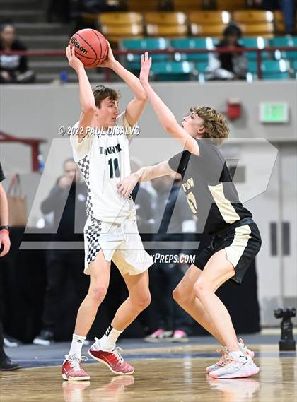 Thumbnail 1 in ThunderRidge vs. Rock Canyon (CHSAA 5A Great 8) photogallery.