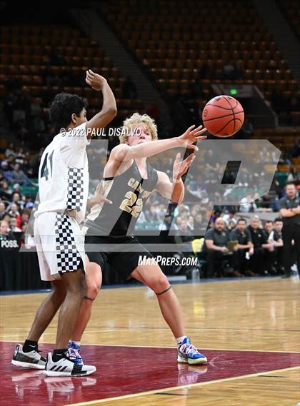 Thumbnail 3 in ThunderRidge vs. Rock Canyon (CHSAA 5A Great 8) photogallery.