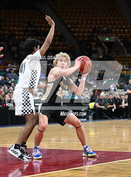 Thumbnail 3 in ThunderRidge vs. Rock Canyon (CHSAA 5A Great 8) photogallery.