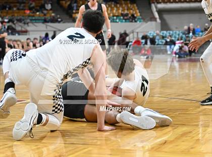 Thumbnail 2 in ThunderRidge vs. Rock Canyon (CHSAA 5A Great 8) photogallery.