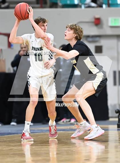 Thumbnail 2 in ThunderRidge vs. Rock Canyon (CHSAA 5A Great 8) photogallery.