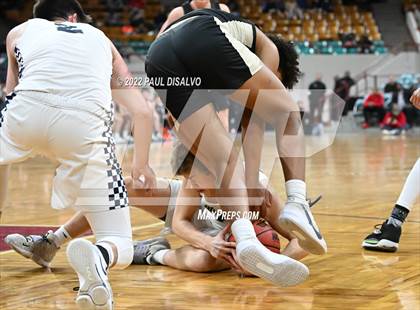 Thumbnail 1 in ThunderRidge vs. Rock Canyon (CHSAA 5A Great 8) photogallery.