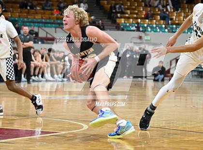 Thumbnail 3 in ThunderRidge vs. Rock Canyon (CHSAA 5A Great 8) photogallery.