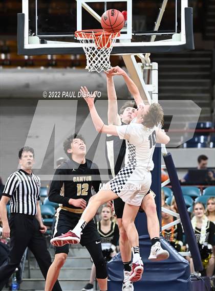 Thumbnail 3 in ThunderRidge vs. Rock Canyon (CHSAA 5A Great 8) photogallery.