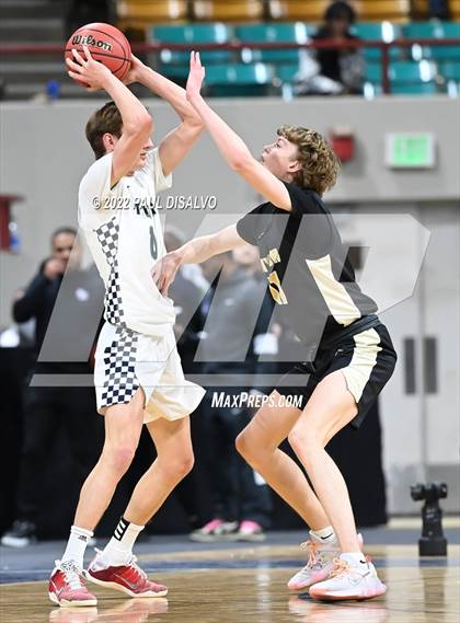 Thumbnail 2 in ThunderRidge vs. Rock Canyon (CHSAA 5A Great 8) photogallery.
