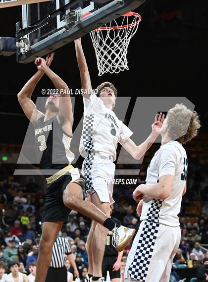 Thumbnail 1 in ThunderRidge vs. Rock Canyon (CHSAA 5A Great 8) photogallery.