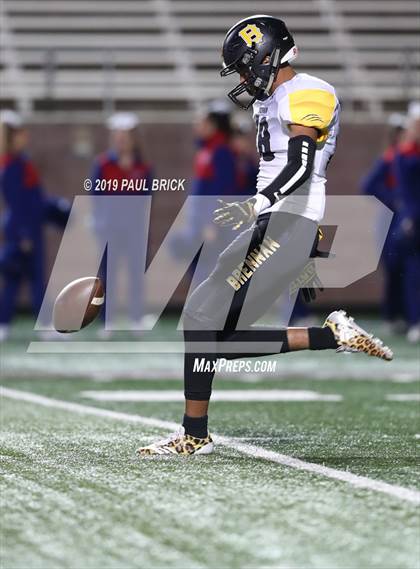 Thumbnail 1 in Westlake v SA Brennan (UIL 6A Area Playoff) photogallery.