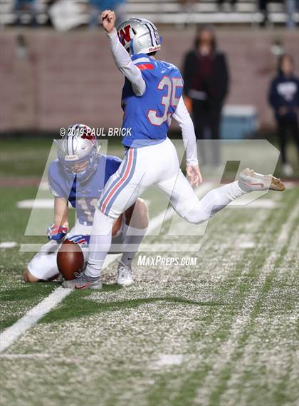 Thumbnail 2 in Westlake v SA Brennan (UIL 6A Area Playoff) photogallery.