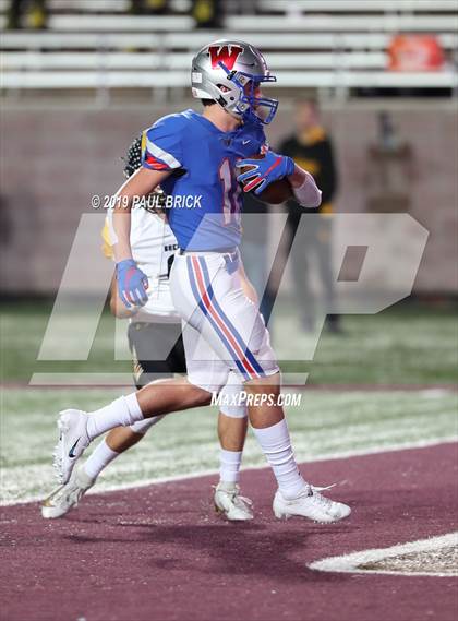 Thumbnail 2 in Westlake v SA Brennan (UIL 6A Area Playoff) photogallery.