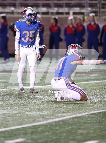 Thumbnail 1 in Westlake v SA Brennan (UIL 6A Area Playoff) photogallery.