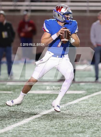 Thumbnail 2 in Westlake v SA Brennan (UIL 6A Area Playoff) photogallery.