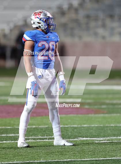 Thumbnail 2 in Westlake v SA Brennan (UIL 6A Area Playoff) photogallery.