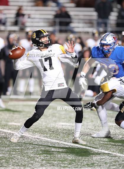 Thumbnail 2 in Westlake v SA Brennan (UIL 6A Area Playoff) photogallery.