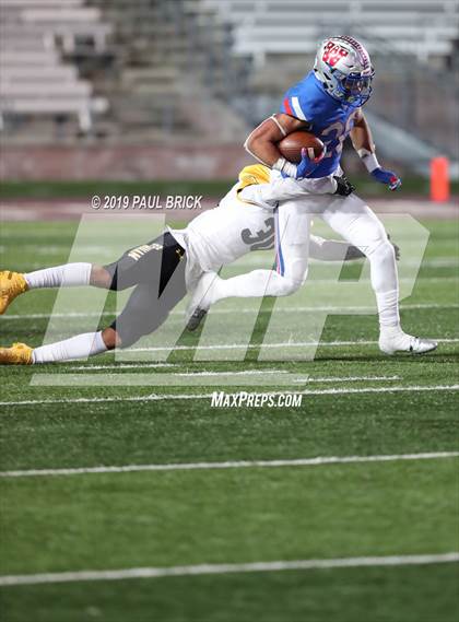 Thumbnail 2 in Westlake v SA Brennan (UIL 6A Area Playoff) photogallery.