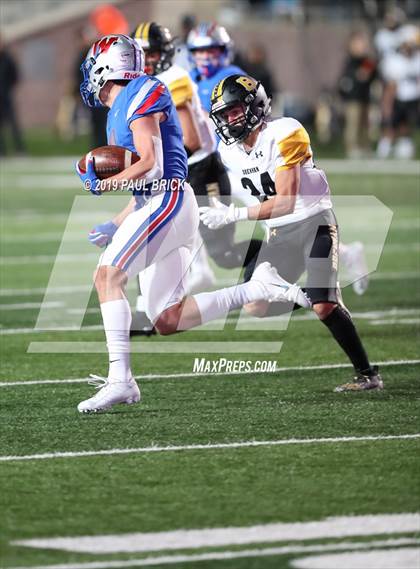 Thumbnail 2 in Westlake v SA Brennan (UIL 6A Area Playoff) photogallery.