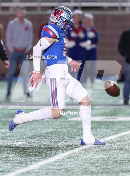 Thumbnail 3 in Westlake v SA Brennan (UIL 6A Area Playoff) photogallery.
