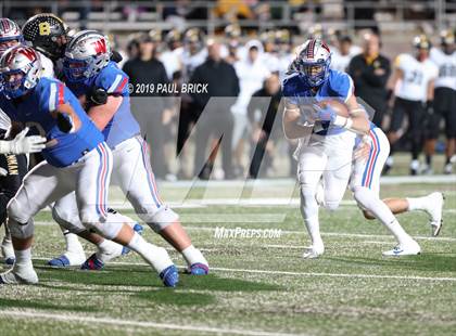 Thumbnail 1 in Westlake v SA Brennan (UIL 6A Area Playoff) photogallery.