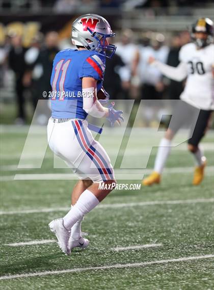 Thumbnail 3 in Westlake v SA Brennan (UIL 6A Area Playoff) photogallery.