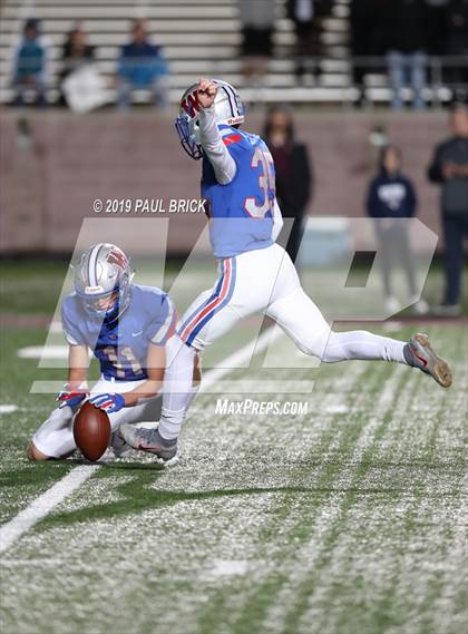 Thumbnail 1 in Westlake v SA Brennan (UIL 6A Area Playoff) photogallery.