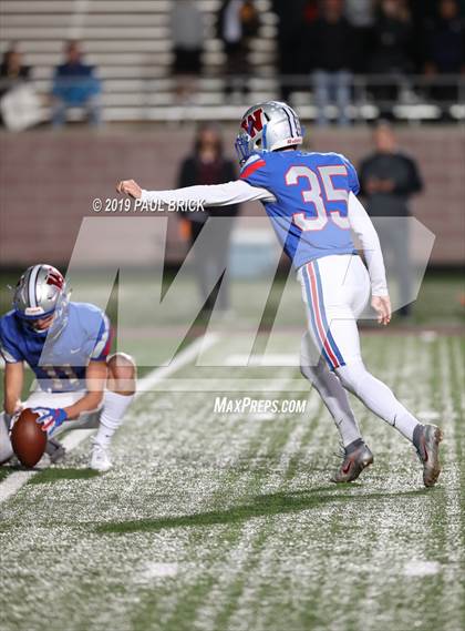 Thumbnail 3 in Westlake v SA Brennan (UIL 6A Area Playoff) photogallery.