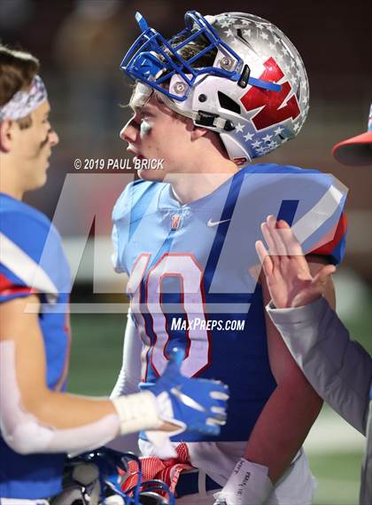 Thumbnail 2 in Westlake v SA Brennan (UIL 6A Area Playoff) photogallery.