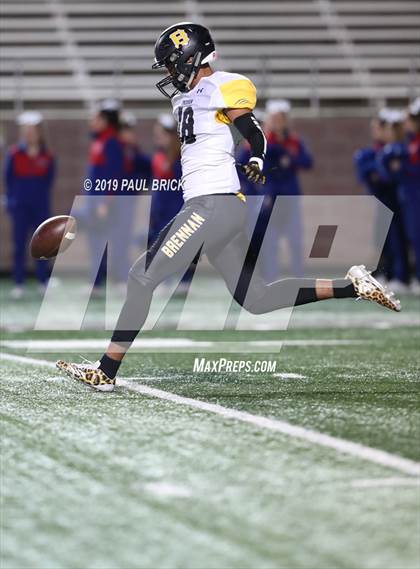 Thumbnail 3 in Westlake v SA Brennan (UIL 6A Area Playoff) photogallery.