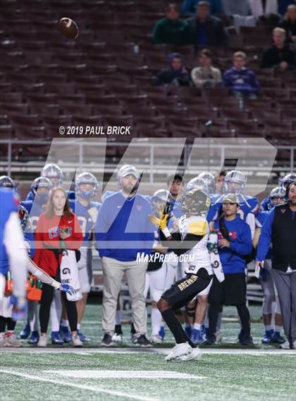 Thumbnail 1 in Westlake v SA Brennan (UIL 6A Area Playoff) photogallery.