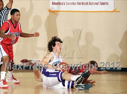 Thumbnail 1 in King vs. Silverado (MaxPreps Holiday Classic) photogallery.