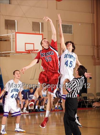 Thumbnail 1 in King vs. Silverado (MaxPreps Holiday Classic) photogallery.