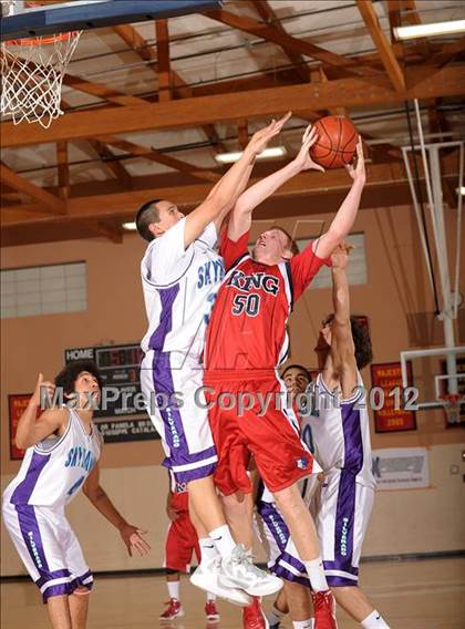 Thumbnail 1 in King vs. Silverado (MaxPreps Holiday Classic) photogallery.