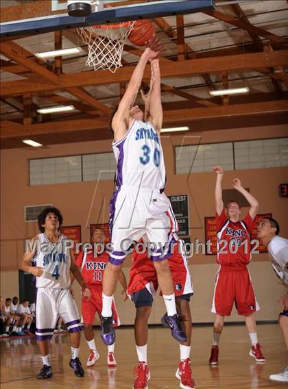 Thumbnail 2 in King vs. Silverado (MaxPreps Holiday Classic) photogallery.