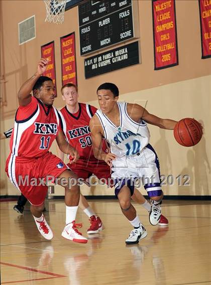 Thumbnail 3 in King vs. Silverado (MaxPreps Holiday Classic) photogallery.