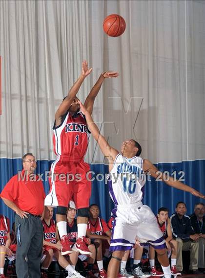Thumbnail 3 in King vs. Silverado (MaxPreps Holiday Classic) photogallery.