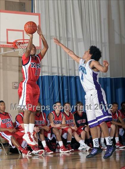 Thumbnail 2 in King vs. Silverado (MaxPreps Holiday Classic) photogallery.
