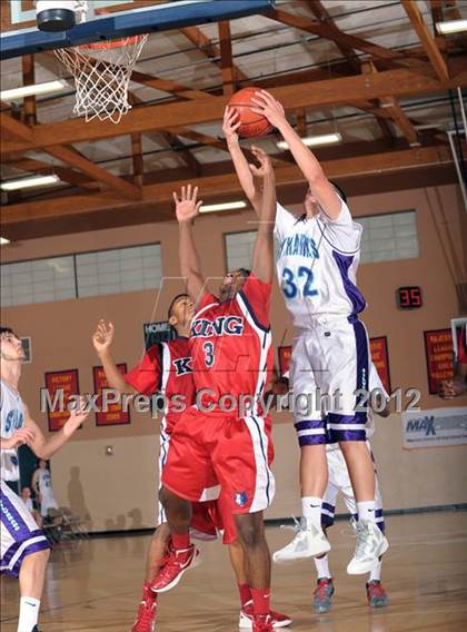 Thumbnail 3 in King vs. Silverado (MaxPreps Holiday Classic) photogallery.