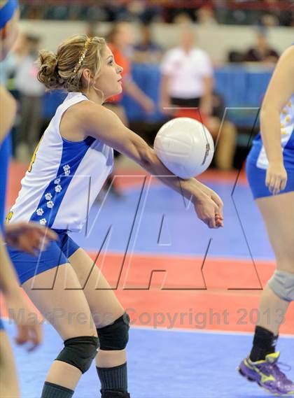 Thumbnail 2 in Dove Creek vs. Kit Carson (CHSAA 1A Pool I) photogallery.